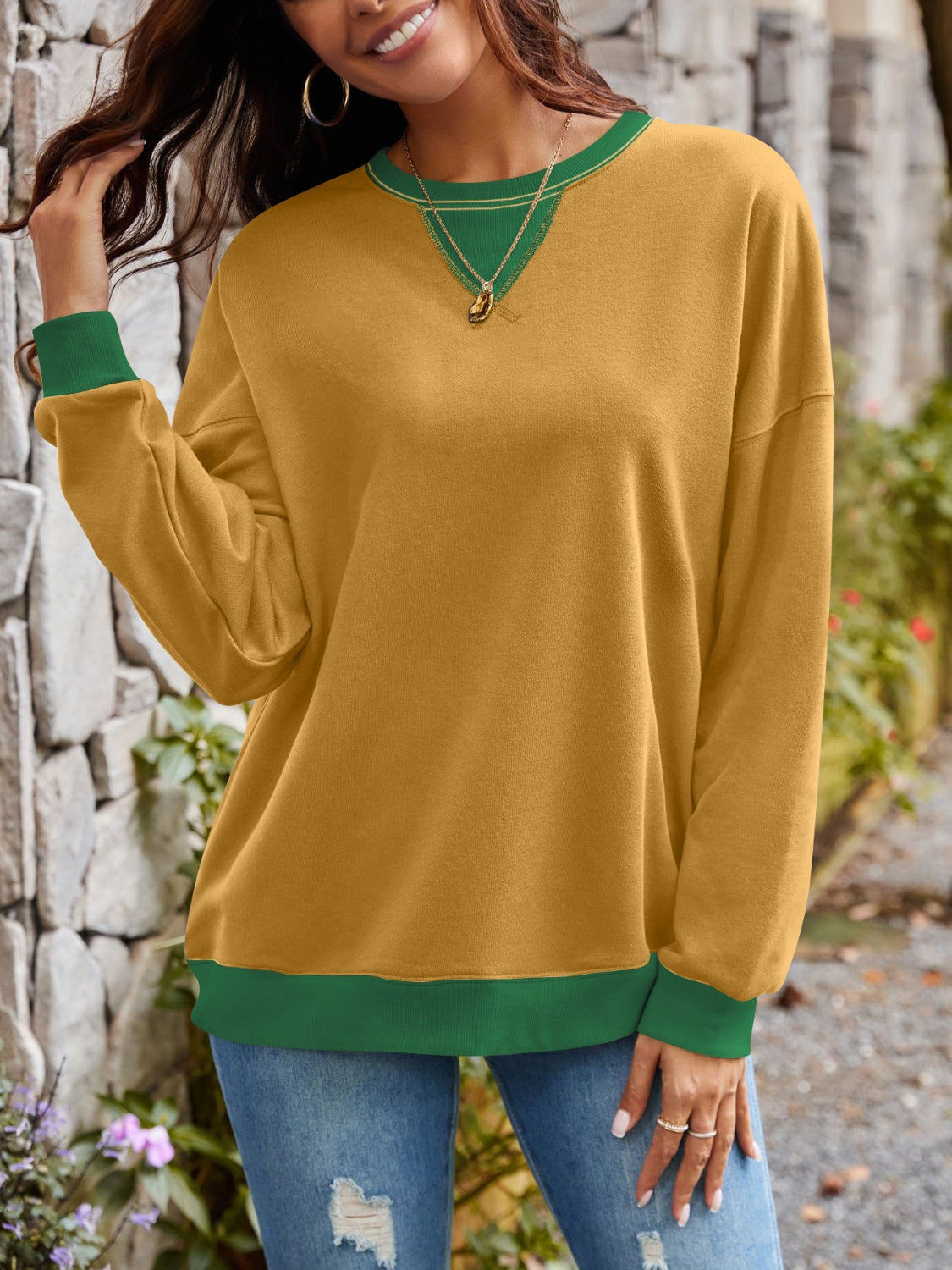 Contrast Round Neck Long Sleeve Sweatshirt