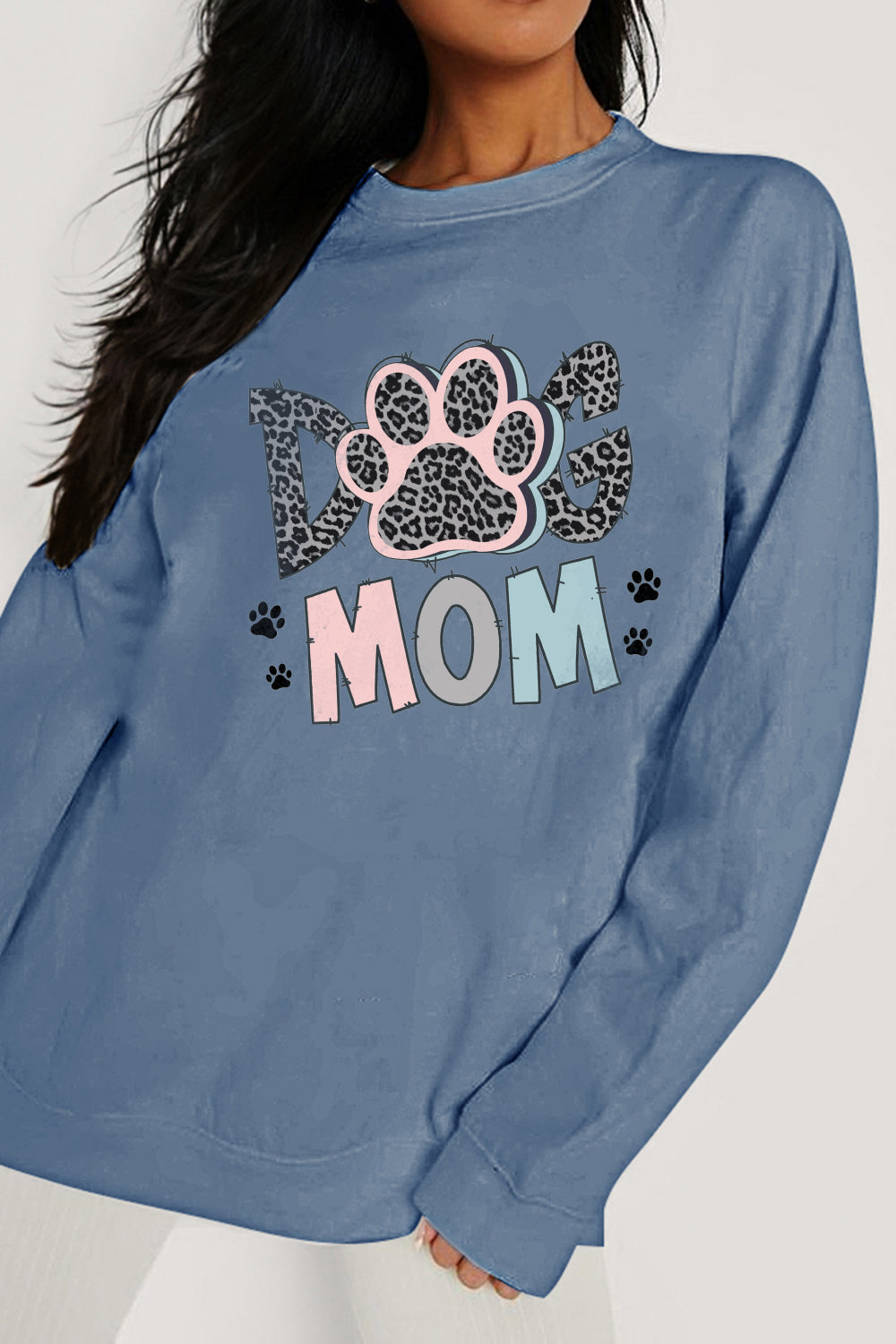 Full Size DOG MOM Graphic Sweatshirt