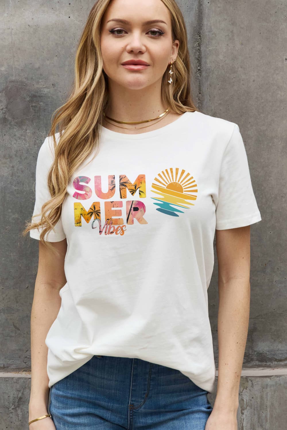 Full Size SUMMER VIBES Graphic Cotton Tee