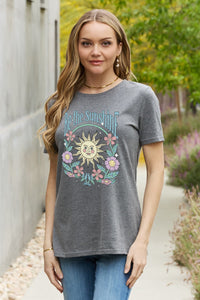 Full Size BE THE SUNSHINE Graphic Cotton Tee