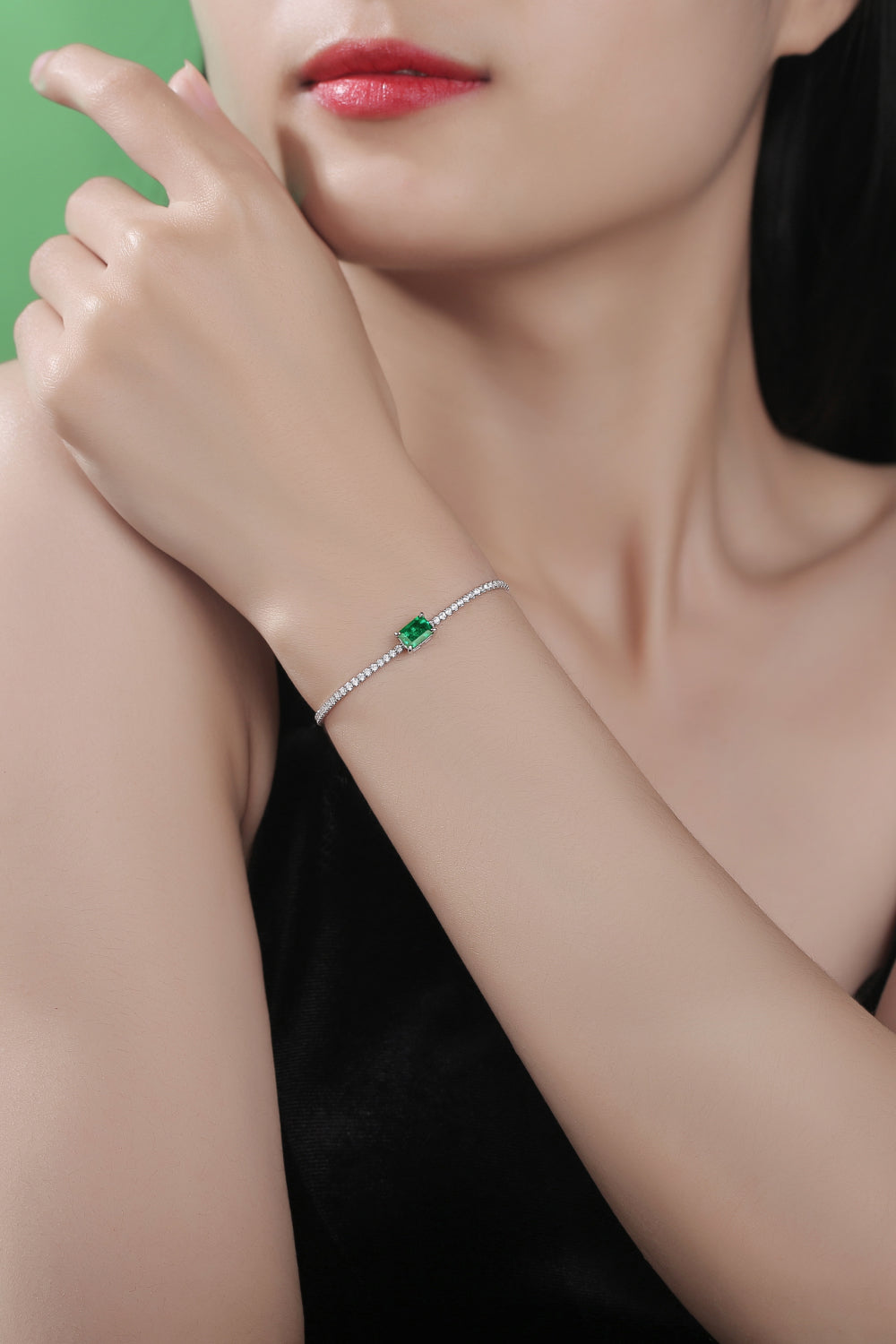 Trendsi Mid Green / One Size Baeful 1 Carat Lab-Grown Emerald Bracelet