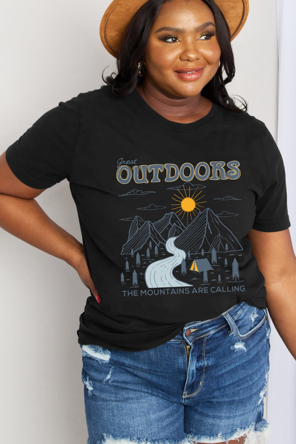 Full Size GREAT OUTDOORS Graphic Cotton Tee