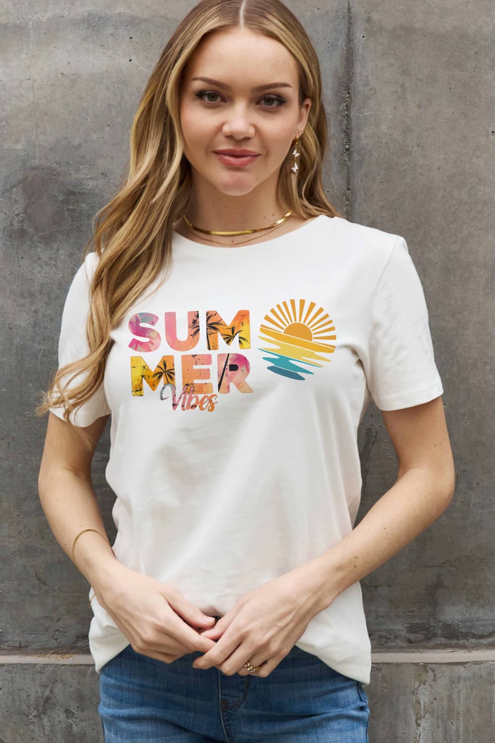 Full Size SUMMER VIBES Graphic Cotton Tee