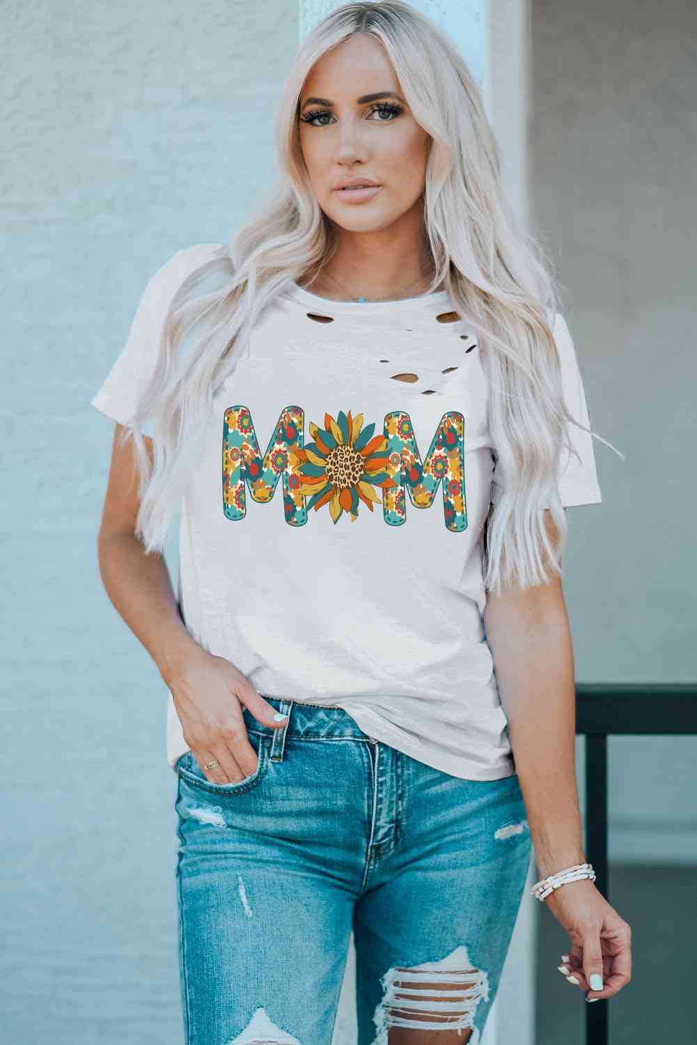 Trendsi White / S Letter Sunflower Graphic Distressed Tee