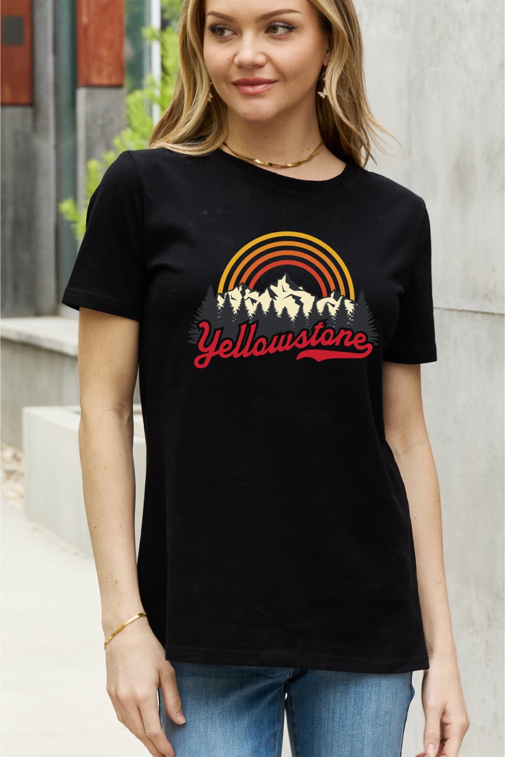 Full Size YELLOWSTONE Graphic Cotton Tee